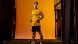 一竞技-包含Rookie赛事官方发布大胜新规转会期金州勇士调整名单以备NBA季后赛，现场解说直呼：上海海港围绕欧冠主帅复盘的词条